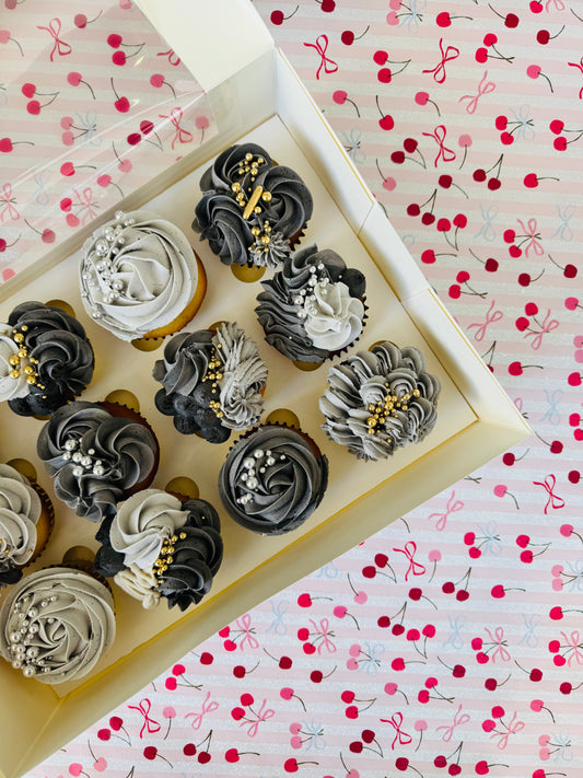 Midnight Luxe Cupcakes